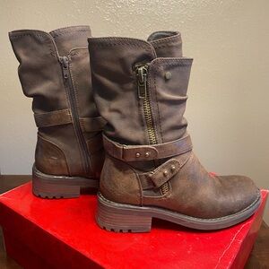 Carlos Boots size 6.5